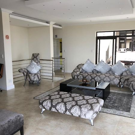 Coral Beach Bed & Breakfast 이스트런던 외부 사진
