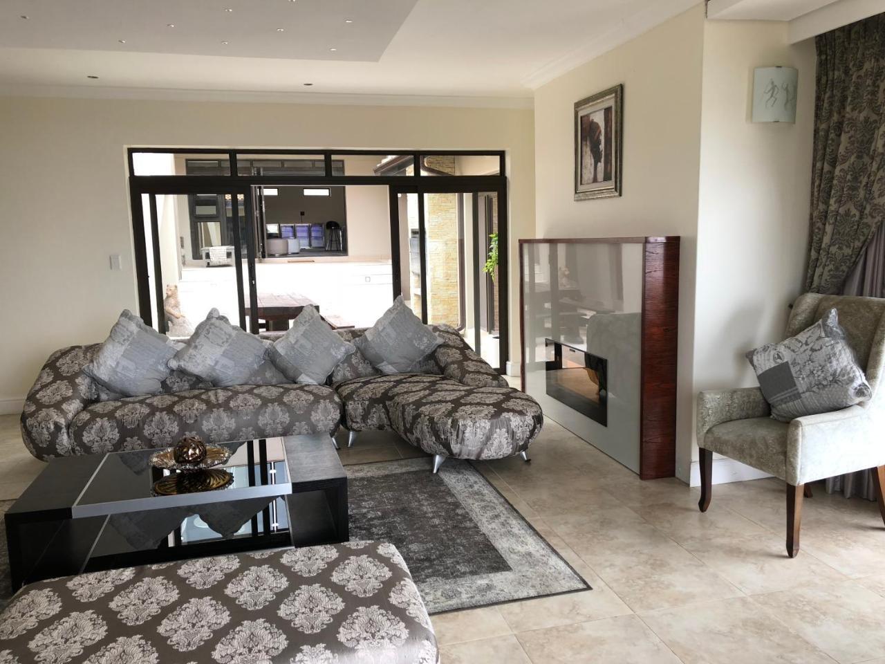 Coral Beach Bed & Breakfast 이스트런던 외부 사진